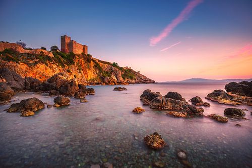 Festung Talamone und Strand bei Sonnenuntergang, Toskana von Stefano Orazzini