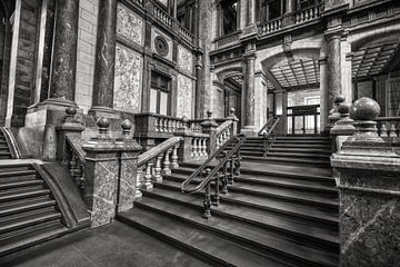 Hall of the Central Station in Antwerp by Rob Boon