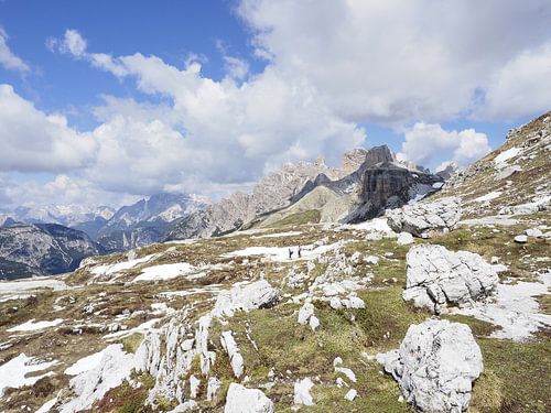 Spectaculaire bergfoto van de beroemde Drie Toppen in de Dolomieten - een tijdloos motief voor alle bergliefhebbers. Heldere structuren, indrukwekkende rotswanden en de onmiskenbare alpine achtergrond