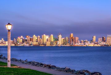 Een skyline bij lamplicht van Joseph S Giacalone Photography