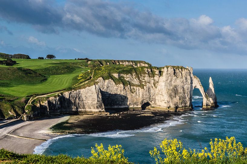 De krijtrotsen van Étretat in Normandië van Gijs Rijsdijk