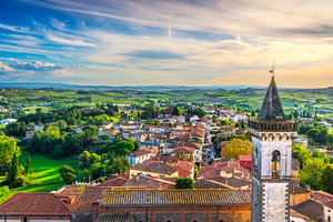 Panoramaansicht der Stadt Vinci. Geburtsort von Leonardo da Vinci