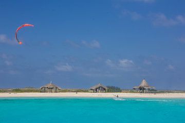 Tropisch Kitesurfen  by Gerald Schuring