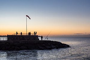Mole an der Ostseeküste in Warnemünde