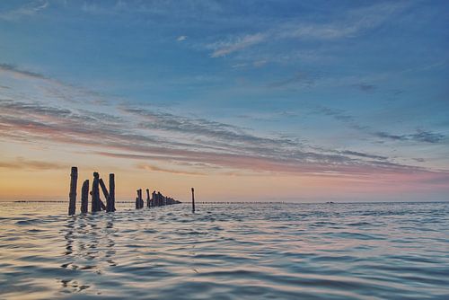 Afgaand tij aan de Friese Waddenkust van Remco de Vries