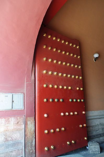 Poort deur  van Robert Lotman