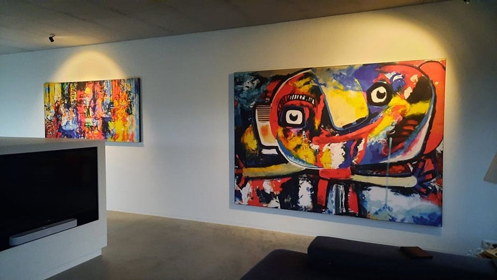 Vrolijk Cobra stijl werk van een mannetje van Nicole Habets