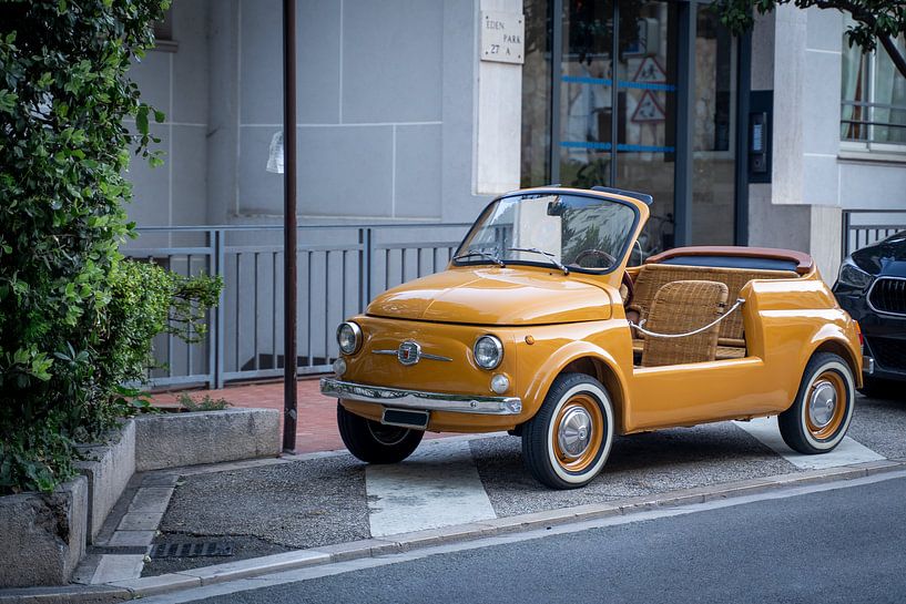 Fine Art Retro Fiat500 | Monaco | Photographie de voyage par BY Patries