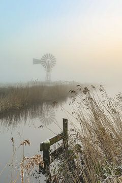 Amerikanische Windmühle im Nebel von KB Design & Photography (Karen Brouwer)