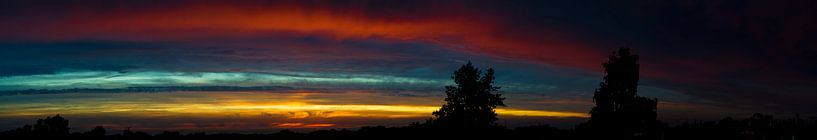 Panorama foto van een kleurrijke zonsondergang van Cynthia Hasenbos