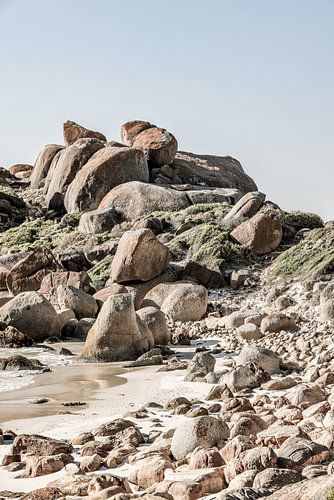 Sereniteit aan de rotskust