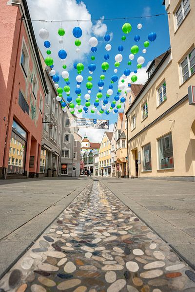 Colorful lanterns in the Gerberstraße in Kempten by Leo Schindzielorz