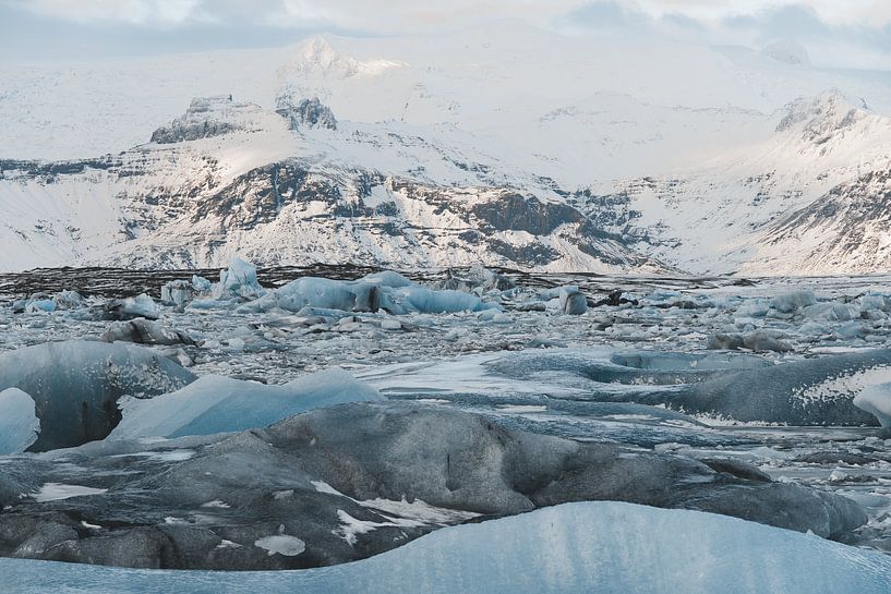 Ochtend in Glacier Lagoon, Ijsland van Michiel Dros