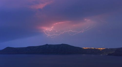 Onweer en weerlicht boven Therasia, Santorini