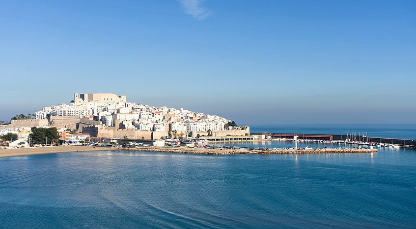 Peniscola Spanien Festung mit Fischereihafen von joyce kool