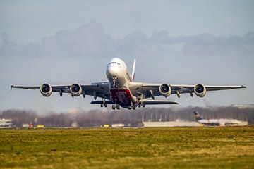 Emirates airlines airbus a380 take off van Arthur Bruinen