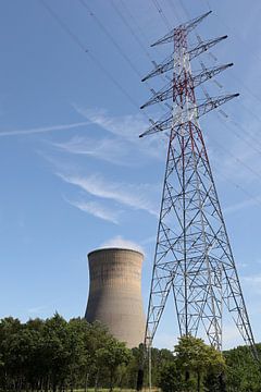 electricity mast and water tower as energy source