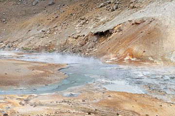 IJsland 03 -landschap water sur Marly De Kok