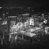 Grote Markt Groningen de nuit en noir et blanc. sur Photographie de Justin Sinner (Photographe à Texel)
