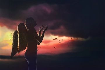 Betoverende Silhouette van een Gevallen Engel bij Zonsondergang - Foto voor Uw Interieur van Elianne van Turennout