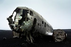 Vliegtuigwrak in IJsland van Mylène Amoureus