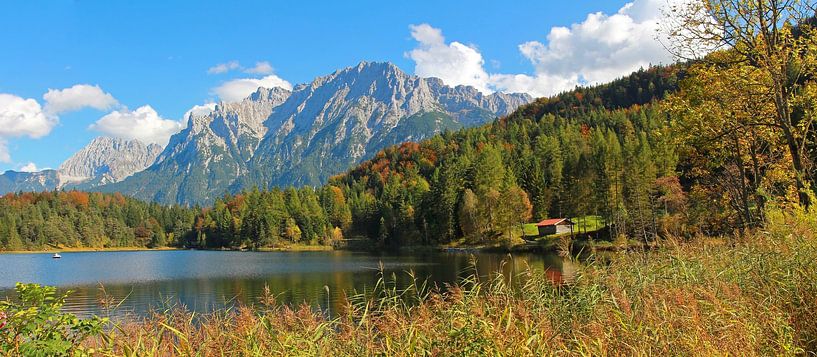 malerische Landschaft am Lautersee Karwendelgebirge von SusaZoom