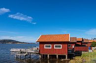 Bootshäuser nahe der  Stadt Fjällbacka in Schweden von Rico Ködder Miniaturansicht