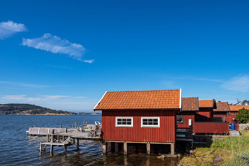 Bootshäuser nahe der  Stadt Fjällbacka in Schweden von Rico Ködder