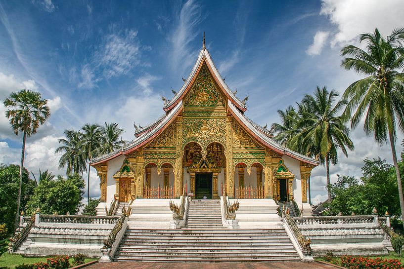 Wat Xieng Thong Temple in Luang Prabang - Laos van Erwin Blekkenhorst