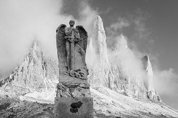 The Angel of the Fallen, Tre Cime di Lavaredo van Tine Depré