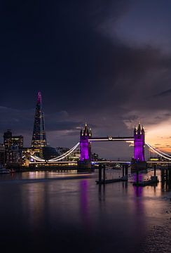 Royal purple | Londen | Tower Bridge | The Shard