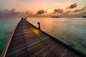 Steg bei Sonnenuntergang von Denis Feiner
