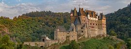 burg Eltz Panorama von Tania Perneel