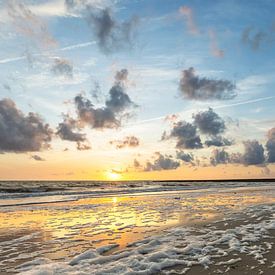 Zonsondergang aan zee van Christoph Schaible