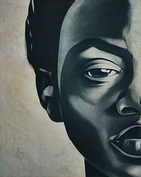 Afrikanische Frau in Schwarz und Weiß