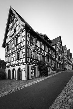 Half-timbered houses in Schiltach in black and white