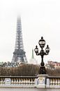 Eiffelturm im Nebel von Dennis van de Water Miniaturansicht