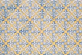 Colourful ceramic tiles from Valencia // Spain // Travel and Street Photography by Diana van Neck Photography