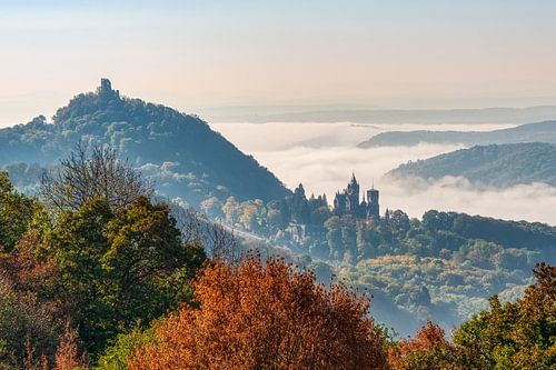 Drachenfels mit Ruine und Burg Drachenburg, Siebengebirge
