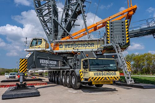 Hagelnieuwe Liebherr LG 1750.2 van Verschoor.