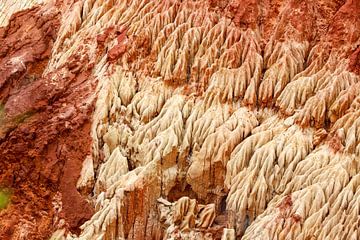 Sandstein Formationen im Tsingy Rouge Park auf Madagaskar von Reiner Conrad