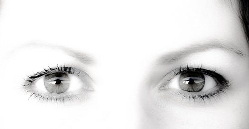Your eyes (widescreen photo)