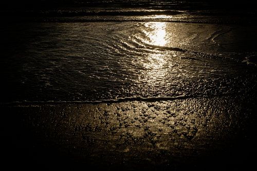Donkere zonsondergang aan Nederlandse kust | Natuurfotografie