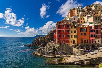 View of Riomaggiore on the Mediterranean coast in Italy by Rico Ködder
