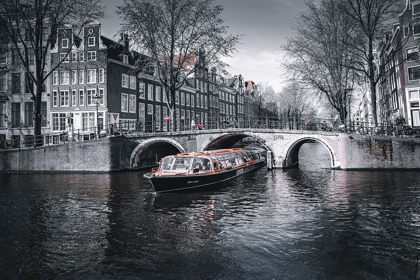 Amsterdam in Nederland is niet alleen zwart en wit van Thilo Wagner