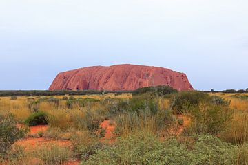 Uluru, of Ayers Rock, Noordelijk Territorium, Australië van Henk van den Brink
