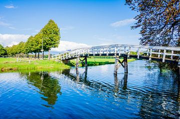 Die weiße Brücke über die Berkel in Warnsveld. von Lisanne Albertsma