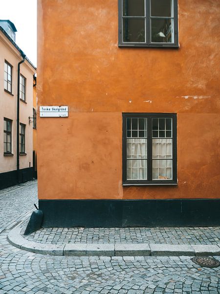 Oranje straten in Gamla Stan, Stockholm (Zweden) van Michiel Dros