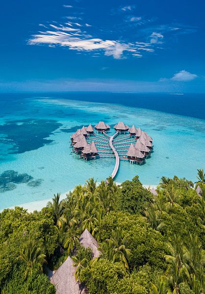 Maldives by Hello Pompoyo