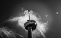 De Euromast van Rotterdam in zwart wit. van Zaankanteropavontuur thumbnail